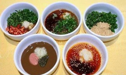 火鍋味道怎樣，湯底和蘸料各占一半的因素，這些蘸料你都吃過？