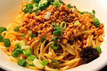 陜西面食好吃的訣竅在這，油潑辣子做的好，面食咋做都好吃！