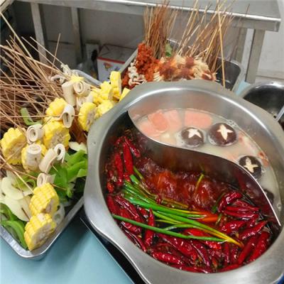 特色串串香技術(shù)培訓(xùn)中心哪里好？蜀味緣調(diào)湯技巧訓(xùn)練
