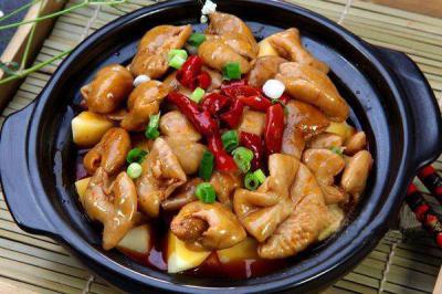 四川砂鍋菜技術(shù)培訓(xùn)班哪里好？管理簡(jiǎn)單流程清晰