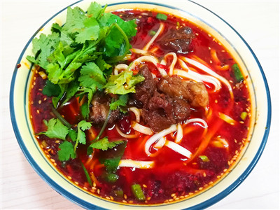 短期川味面食技術(shù)做法哪里好？小吃餐飲培訓(xùn)機構(gòu)