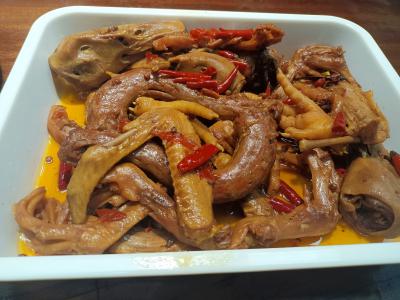 四川麻辣鴨脖技術(shù)培訓(xùn)哪家好？鴨脖技術(shù)培訓(xùn)學(xué)校