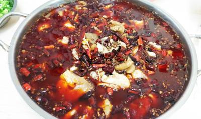 成都餐飲培訓(xùn)，成都哪里學(xué)習(xí)正宗魚火鍋技術(shù)？