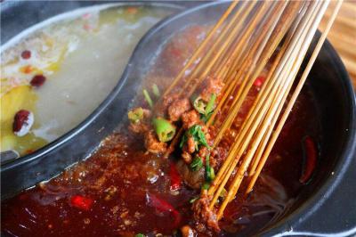 餐飲小吃培訓(xùn)創(chuàng)業(yè)，哪里可以學(xué)習(xí)串串香技術(shù)培訓(xùn)？
