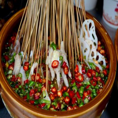 成都餐飲培訓學校，學缽缽雞技術(shù)培訓多少錢？