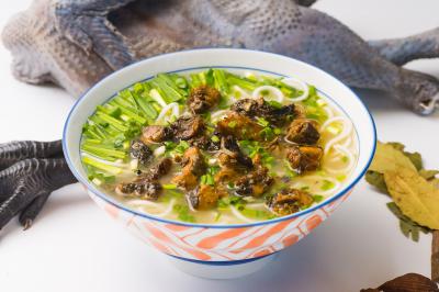 想學(xué)烏雞米線技術(shù)哪里有？