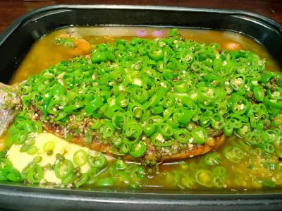 烤魚培訓(xùn)費(fèi)用多少？成都正宗烤魚培訓(xùn)學(xué)校有哪些？