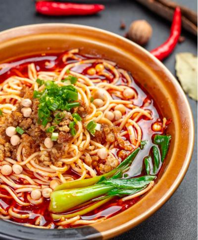 學(xué)習(xí)面食技術(shù)培訓(xùn)費用受多種因素影響，蜀味緣課程多樣收費分層